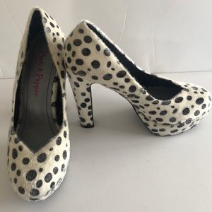 Pink & Pepper size 7 platform shoes
